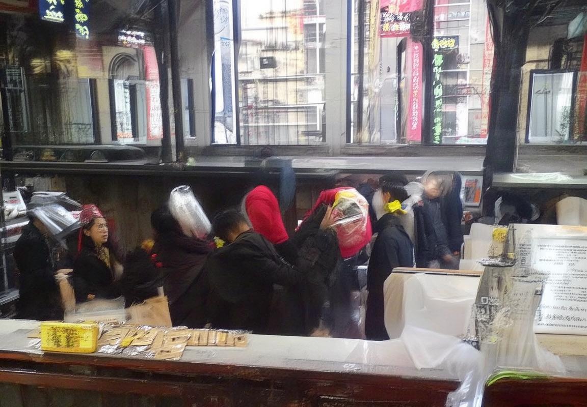 中超巅峰对决：国安与山东激战正酣，悬念迭起！(图1)